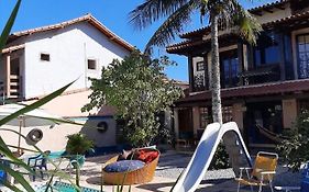 Quarto com banheiro no térreo